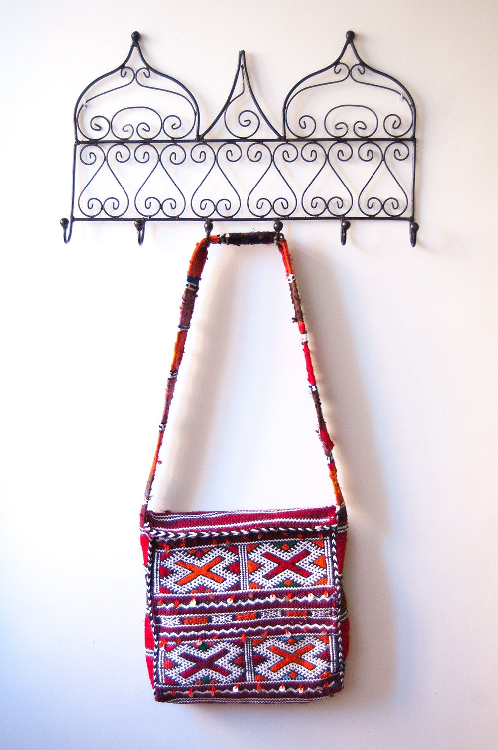 Bolso Tapiz Lana Artesanal Bereber - Modelo Jibli Tachuelas