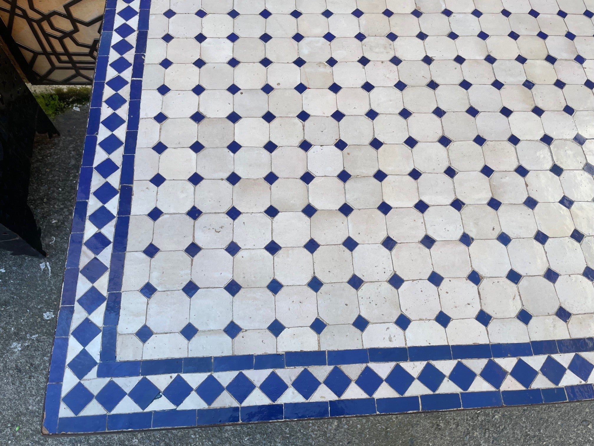 TARA Mesa de Mosáico - CUADRADA Azul - Azulejos Fez - OUTLET ATENCION PRODUCTO CON TARA