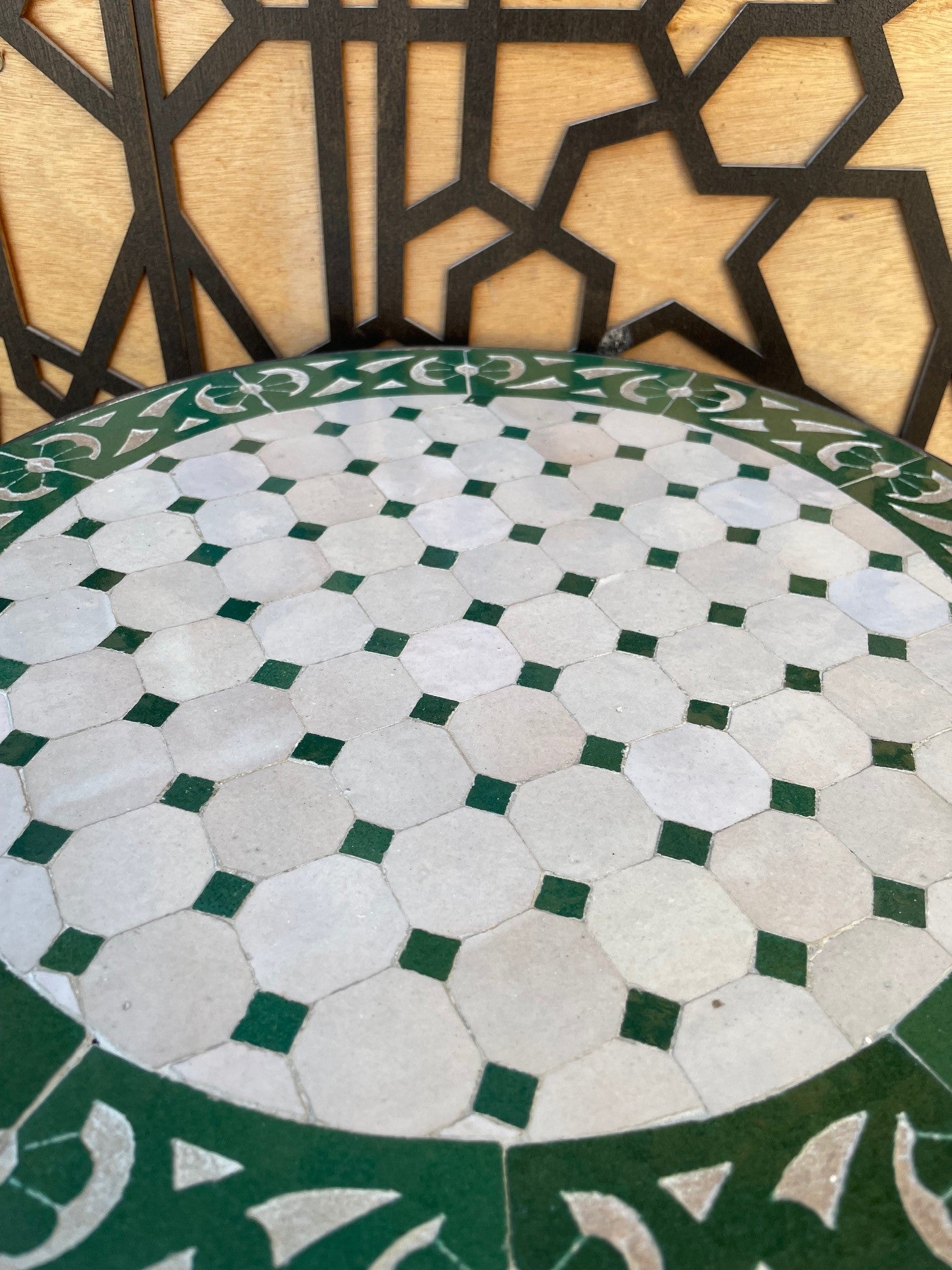 Mesa de Mosáico 40 cm - Redonda VERDE - Azulejos Fez - Modelo AKHDAR MUDAWAR