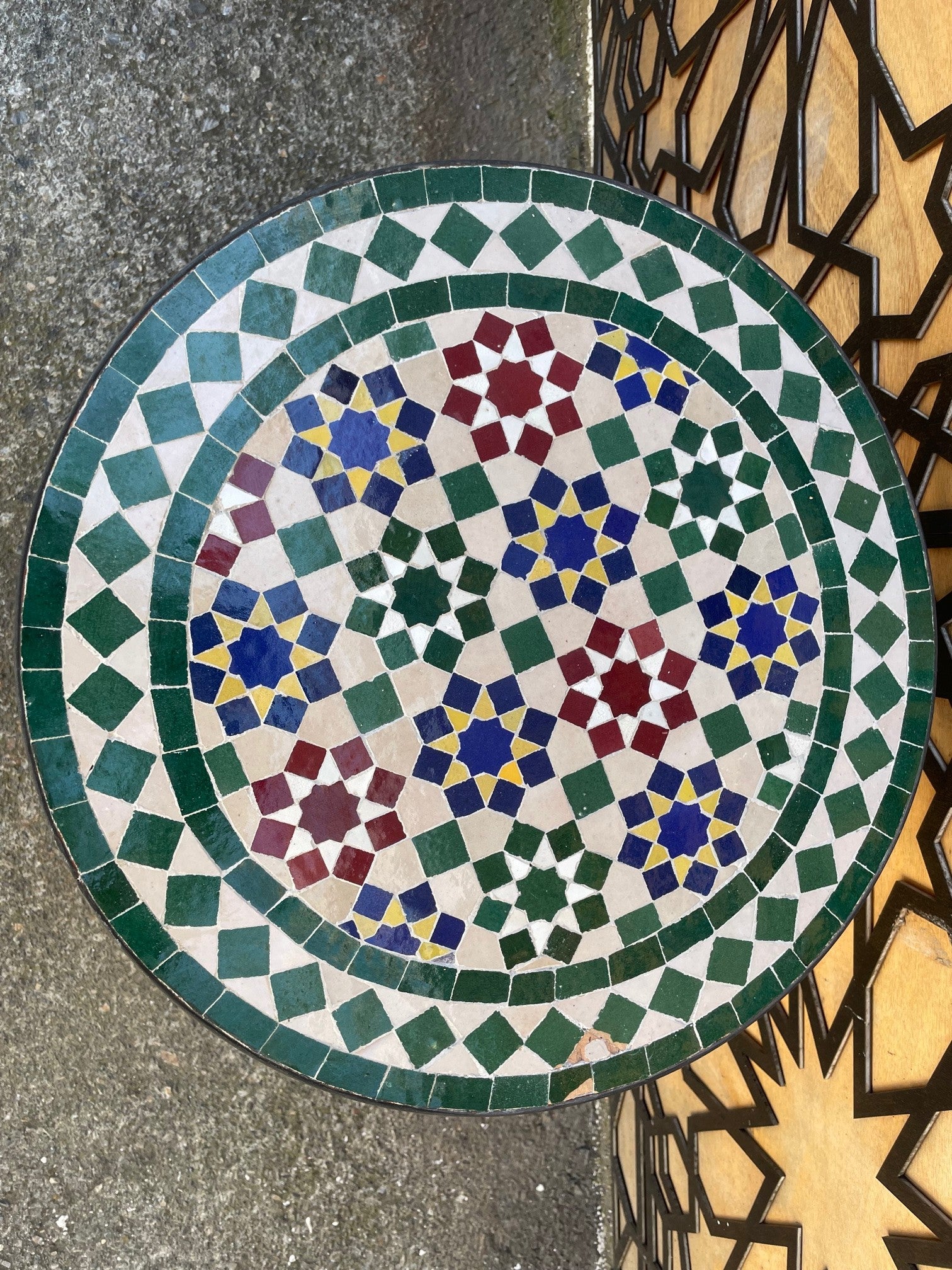 TARA Mesa de Mosáico 40 cm - Redonda MULTICOLOR - Azulejos Fez - Modelo AKHDAR MUDAWAR