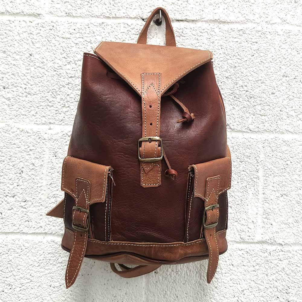 Mochila Cuero 100% - Unisex - Artesanía - Marroquinería - Modelo Aans