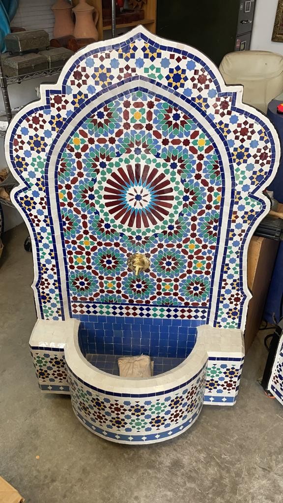 Fuente de Terraza o Jardin Mosaico Morisco - Azulejo Andalusí - Modelo Yanhani