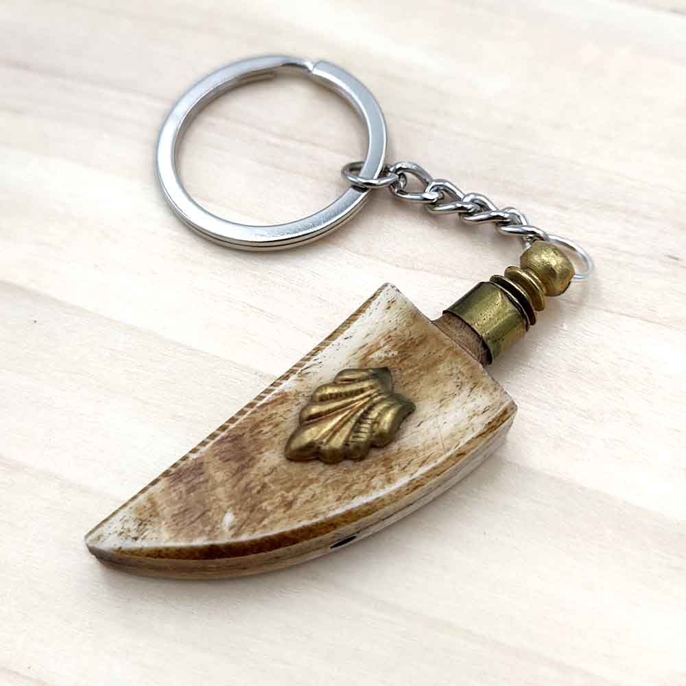 Llavero Porta kohl de Hueso y Metal - Diseño Colmillo - Modelo Almafatih