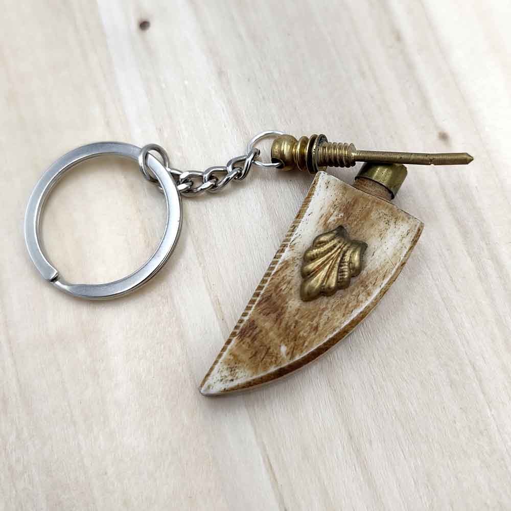 Llavero Porta kohl de Hueso y Metal - Diseño Colmillo - Modelo Almafatih