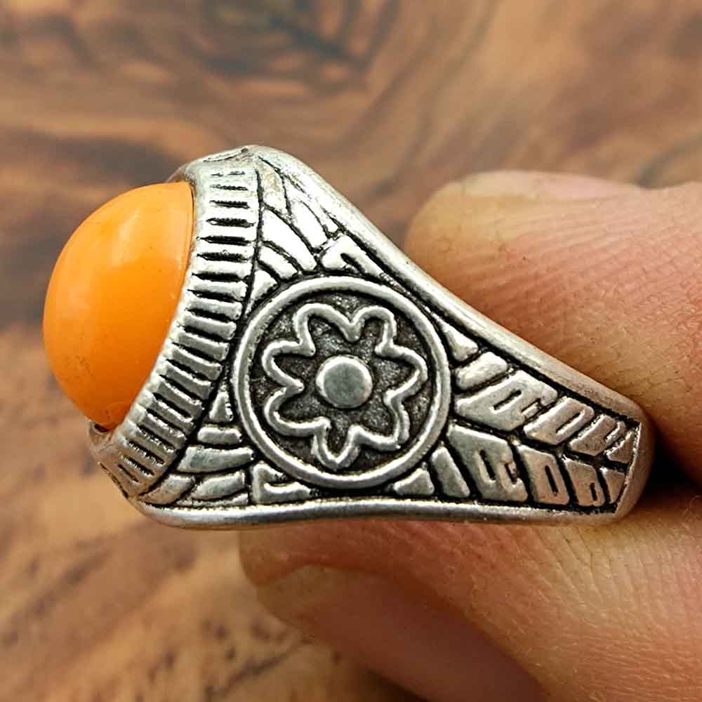 Anillo Unisex Aleación Inox - Piedra Amarilla - Estilo Medieval Gótico - Modelo zamania Ashrin Asfar