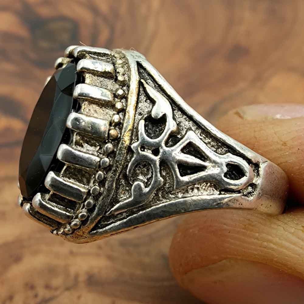 Anillo Unisex Aleación Inox - Piedra Negra - Estilo Medieval Gótico - Modelo Zalazin Aswad