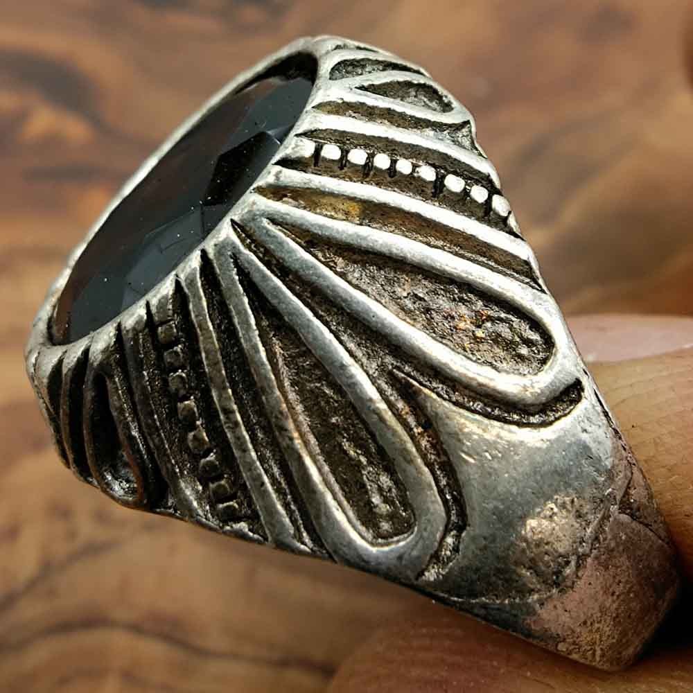 Anillo Unisex Aleación Inox - Piedra Negra - Estilo Medieval Gótico - Modelo Arbaa Zalazin Aswad