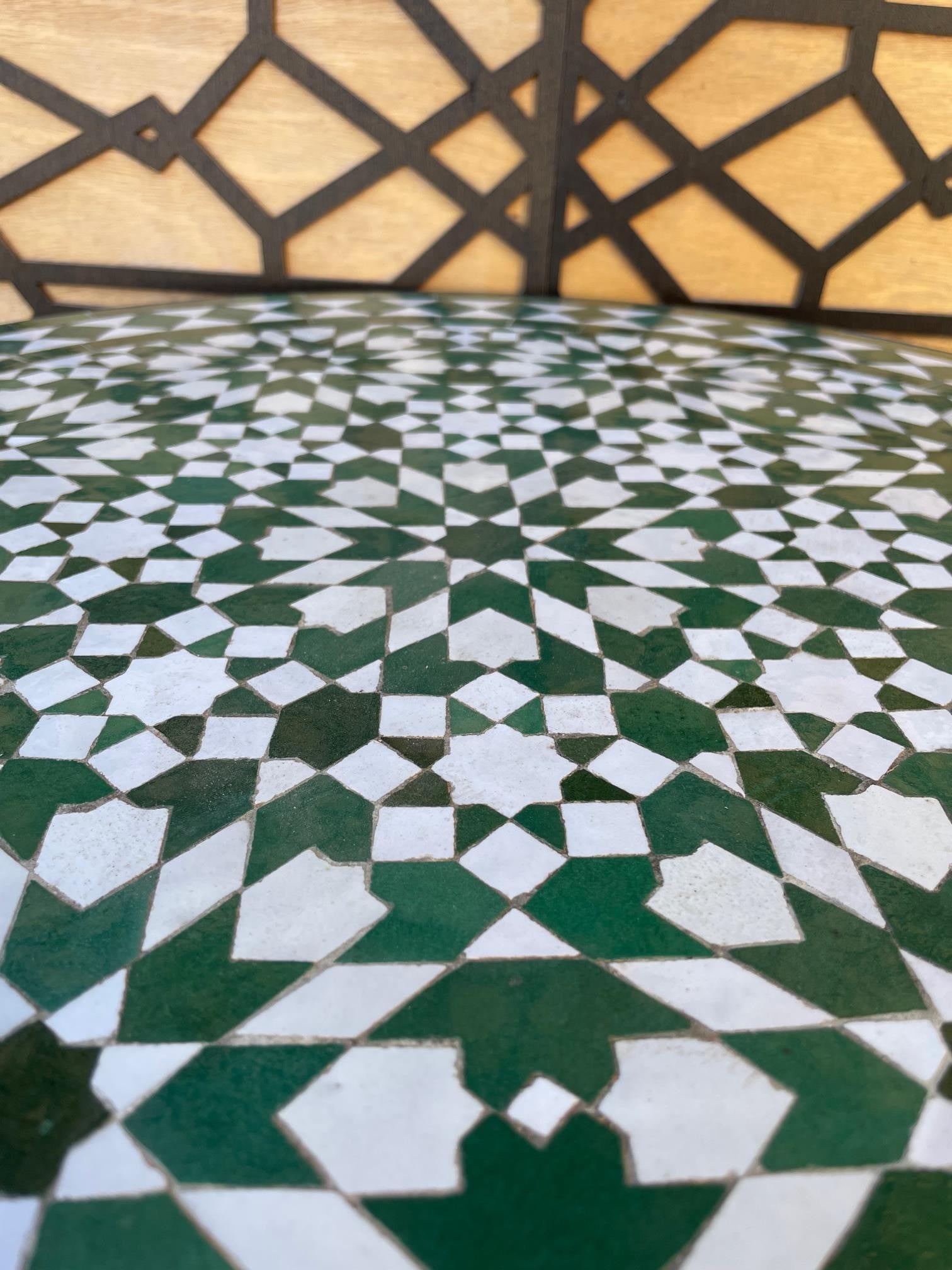 MESA JARDÍN MOSAICO ANDALUSÍ - ZELIGE AZULEJOS FEZ - MODELO OUARSASAT