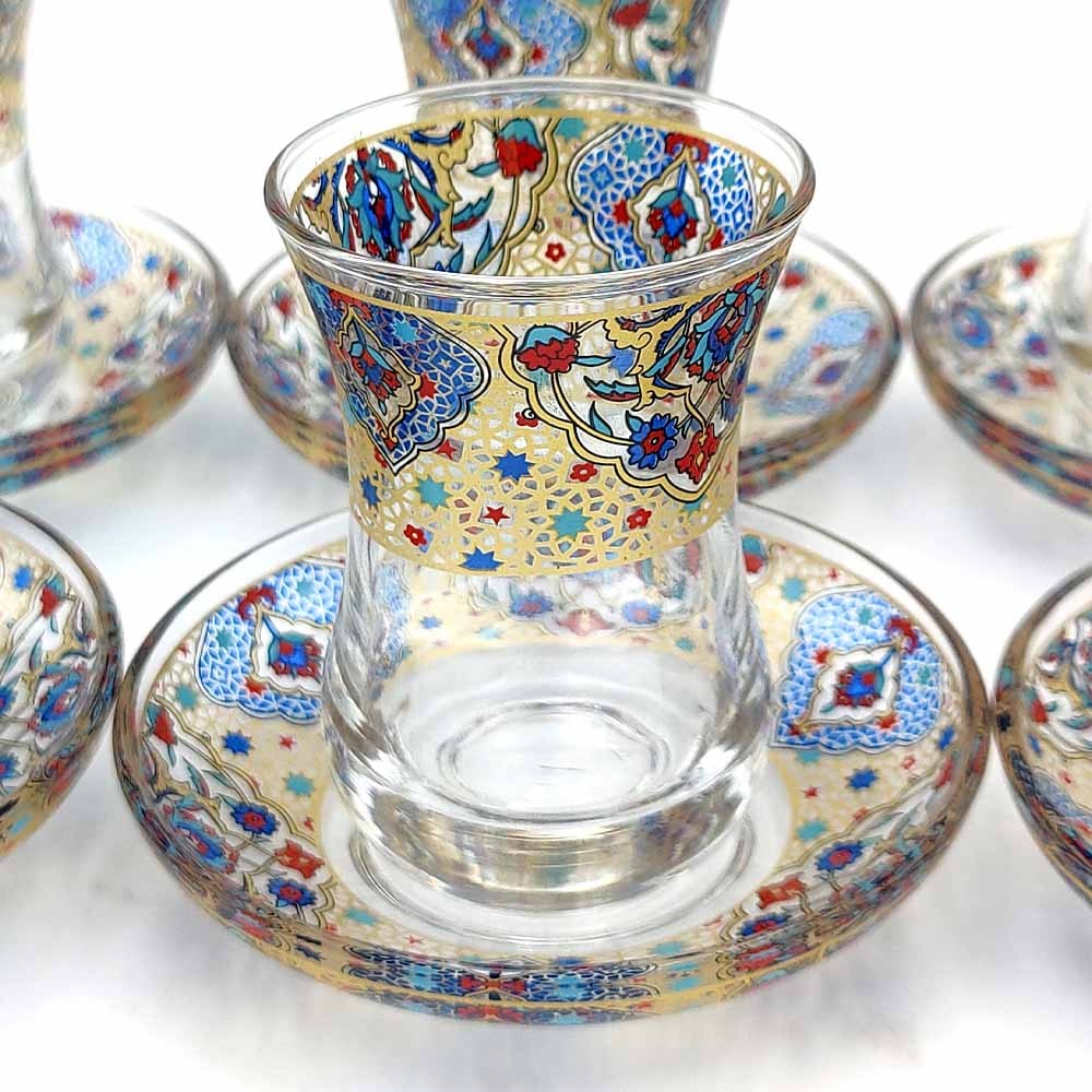 Set Juego 6 Vasos de Té Turco con Platitos - Artesanía Turca - Decoración Árabe - Modelo Zahraia