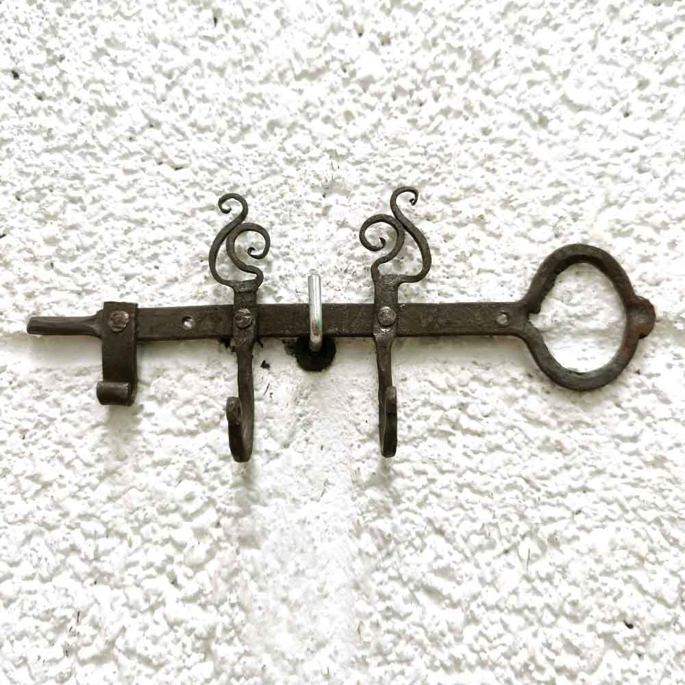 Colgador Llaves Hierro Forjado Artesanía Marroquí Estilo llave Antigua - Modelo Mafatihun