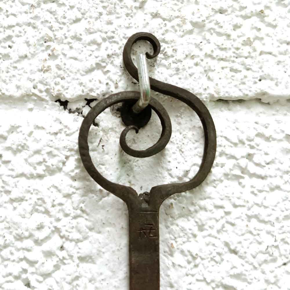 Cucharon Rustico de hierro Forjado a Mano Artesanía Marroquí Estilo Andalusí Modelo Maghrifa