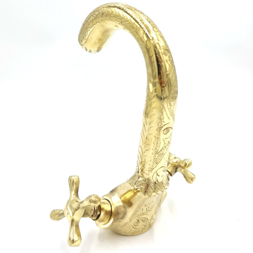 Grifo Marroquí Lavabo Latón Dorado Decorado Artesanía de Marruecos Modelo Marrakech