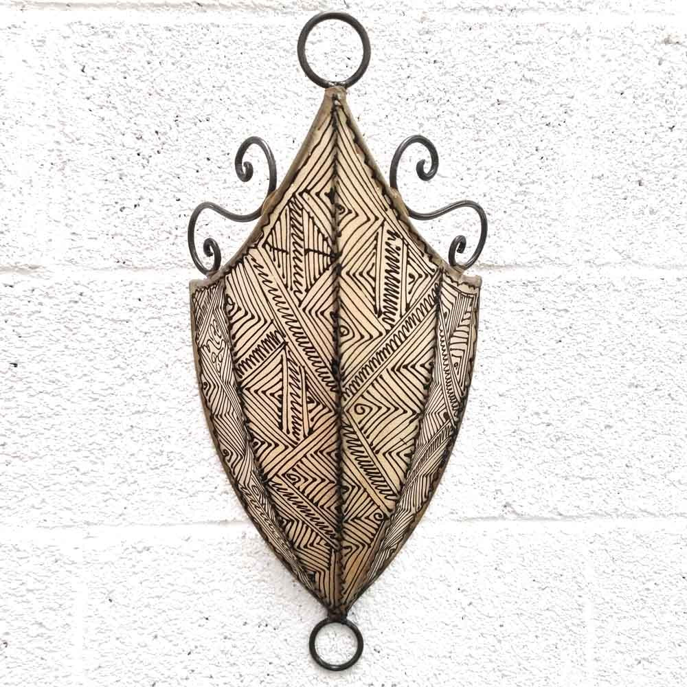 Aplique Pared Pantalla Piel Beige Decorado con Henna Artesanía Marroquí Modelo Aldurue