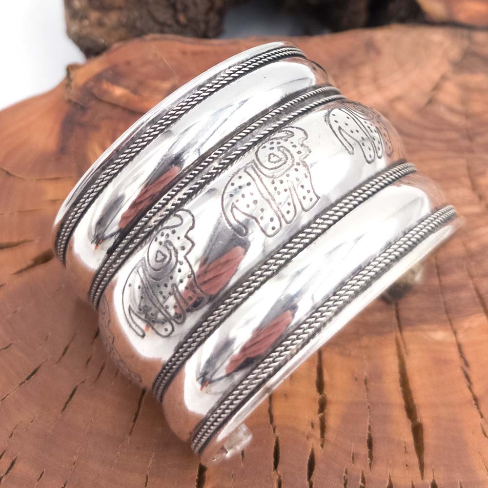 Brazalete Ancho Plateado - Elefantes - NOVEDAD