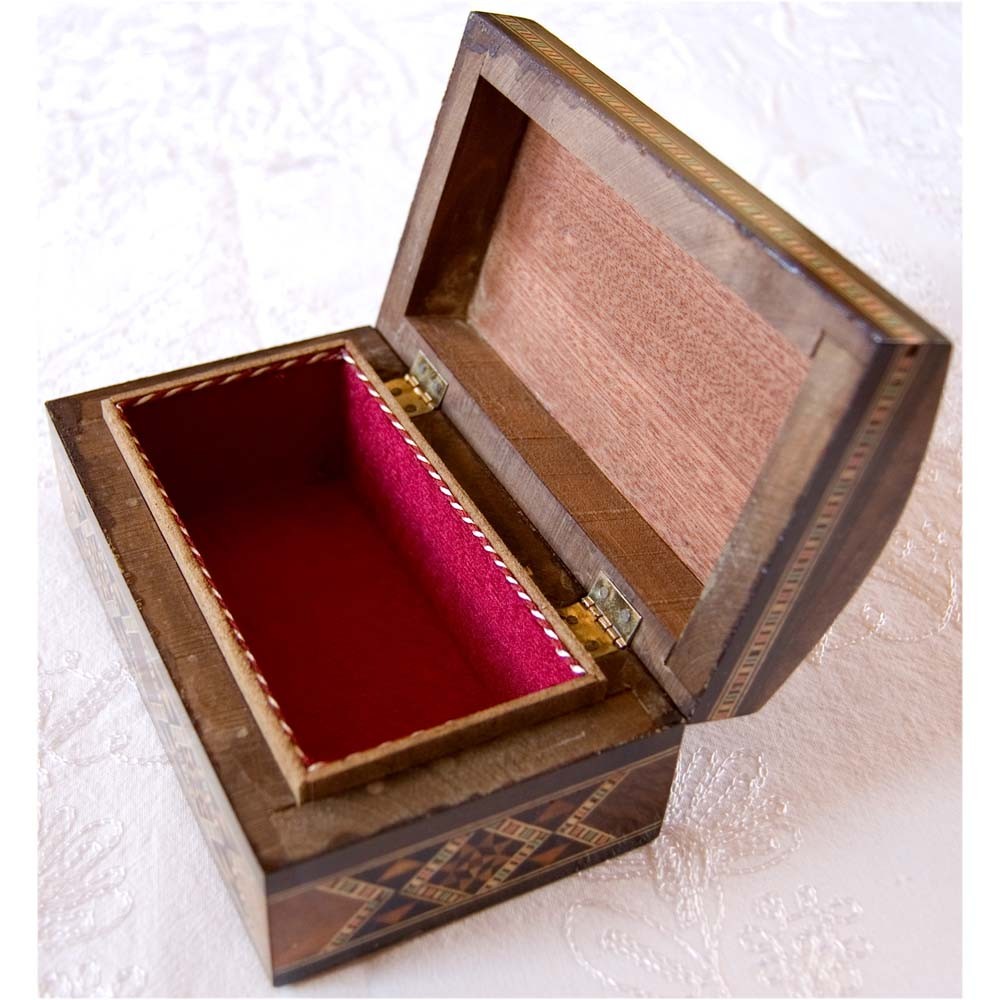 Caja Baúl Rectángular Oscura - Taracea de Siria - Terciopelo