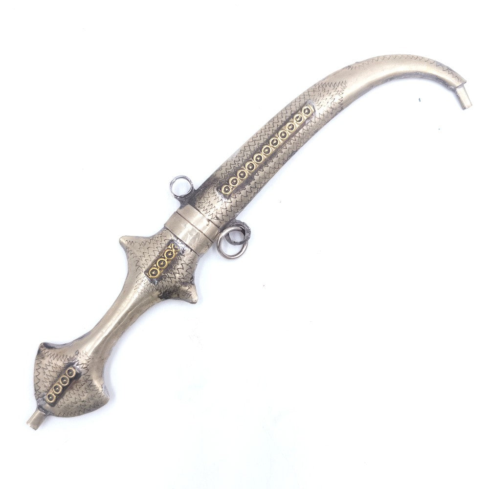 Daga o Puñal Estilo Árabe Artesanía Marroquí Ornamental Alpaca Repujada Modelo Althuqub