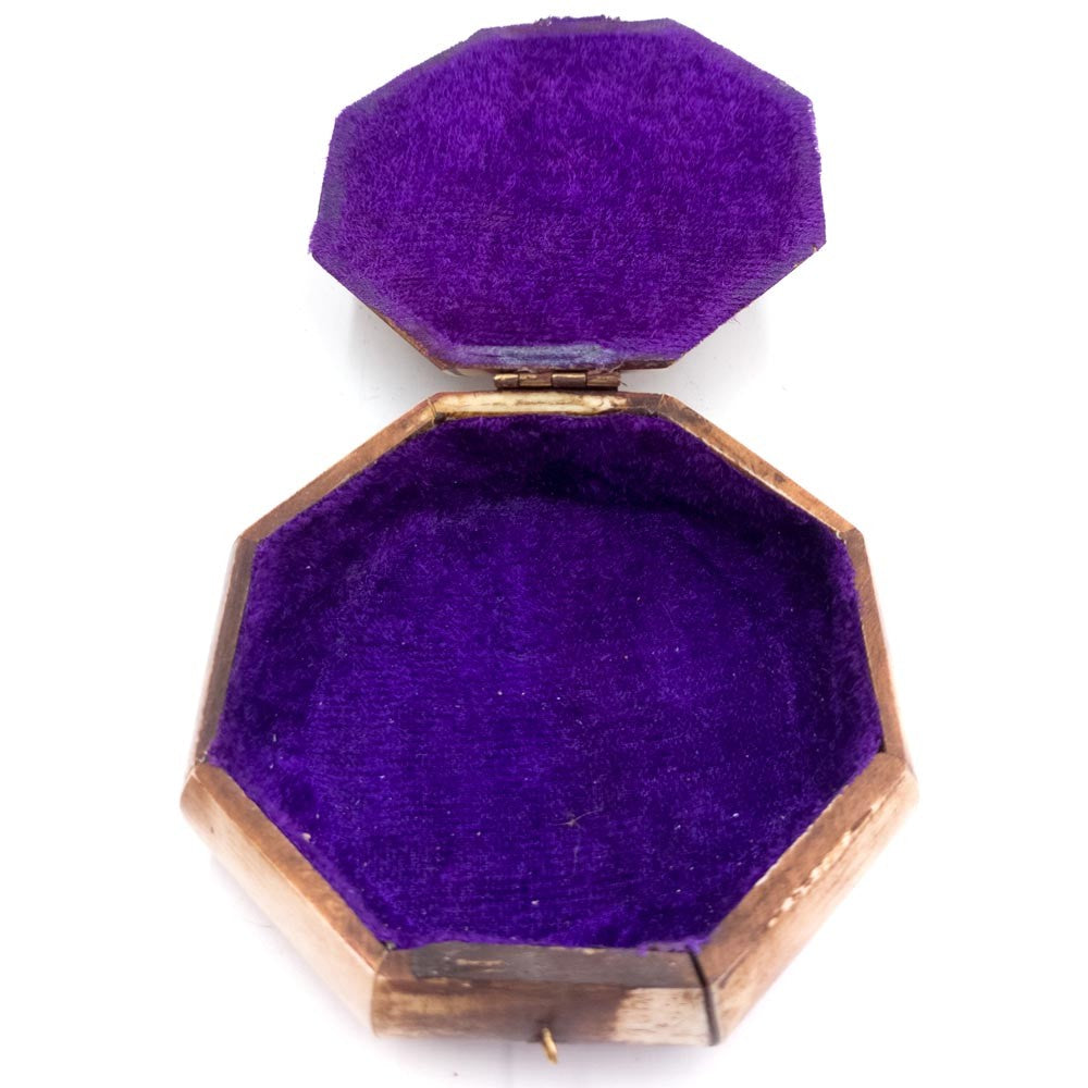 Cajita de Hueso Artesanía India octogonal con terciopelo Modelo Adhamu 1