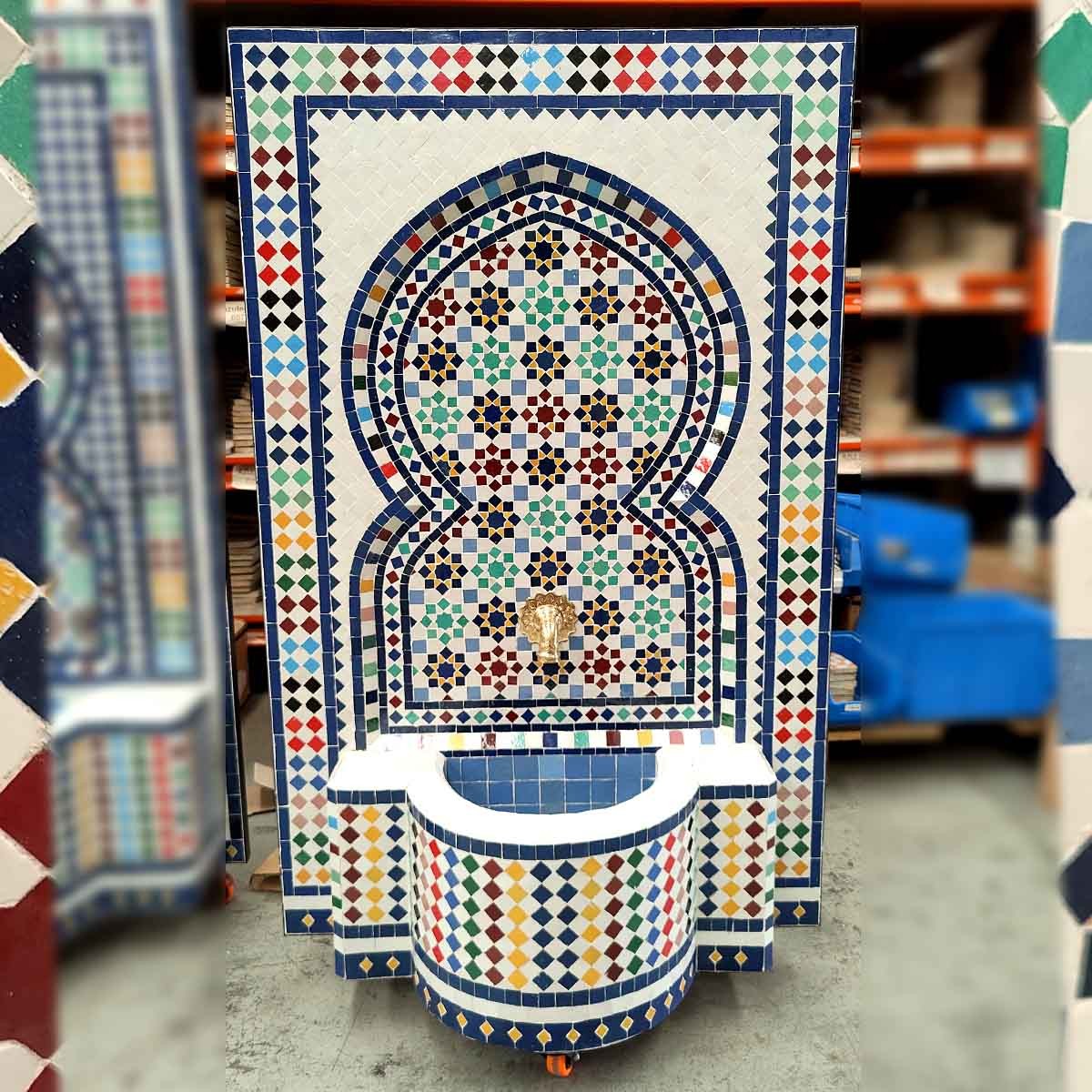 Fuente de Terraza o Jardín Mosaico Morisco de Azulejo Zellige Andalusí - Modelo Al karawi