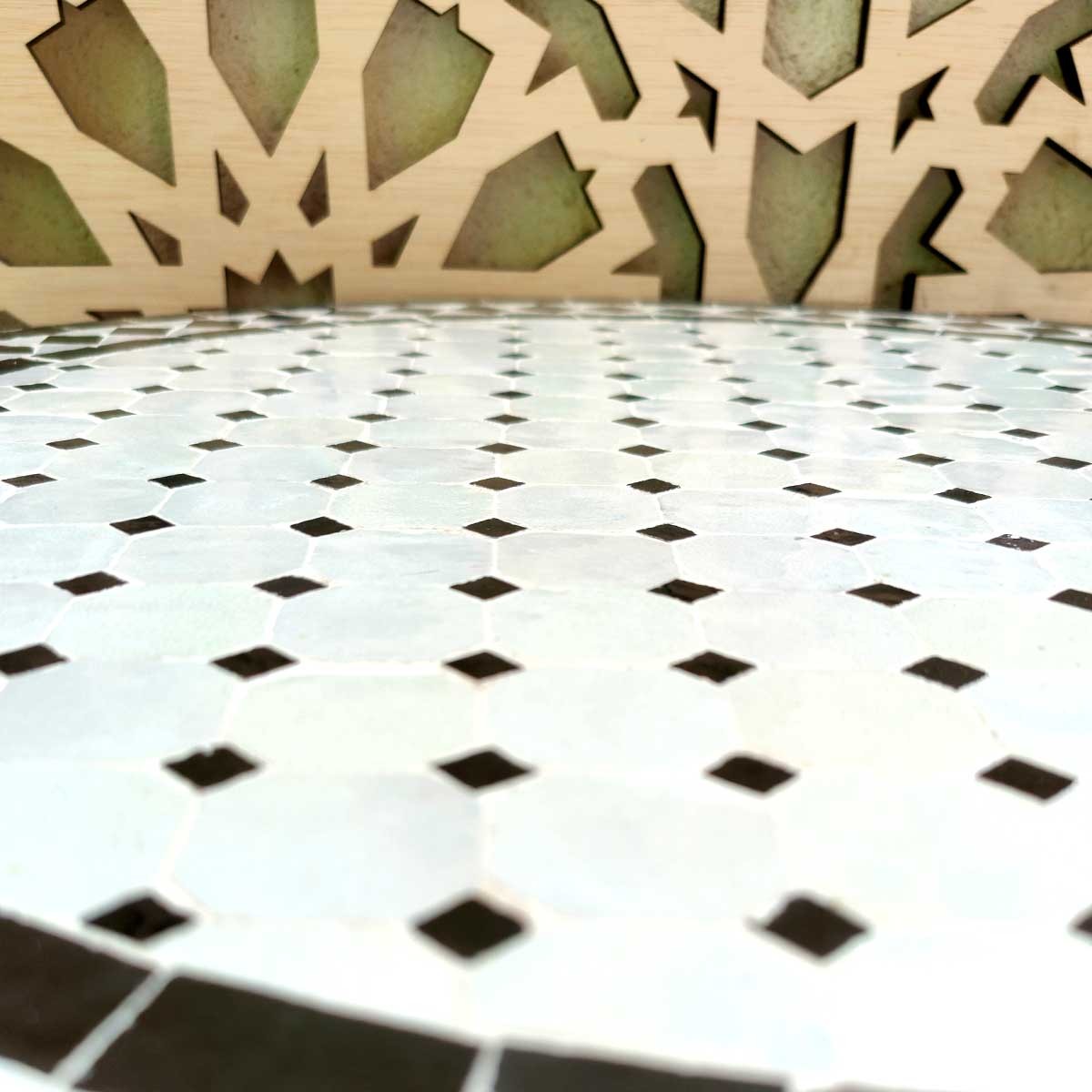 Mesa de mosaico artesanal andalusí Negro Beige jardín terraza árabe verano Modelo Aadi Aswad