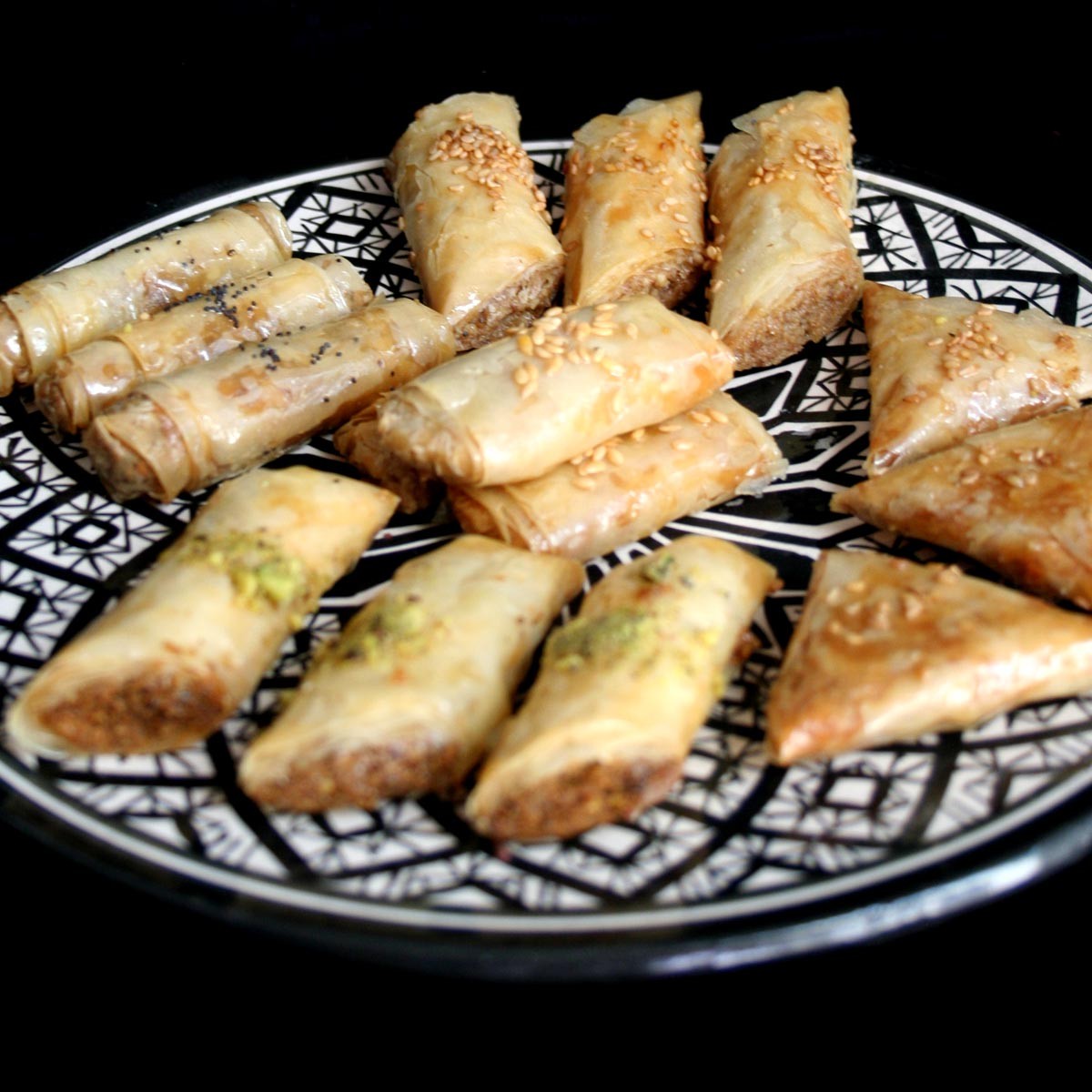 Pack Pasteles Mini Árabes Frutos Secos y Miel 15 unidades Surtidas Vegetariano