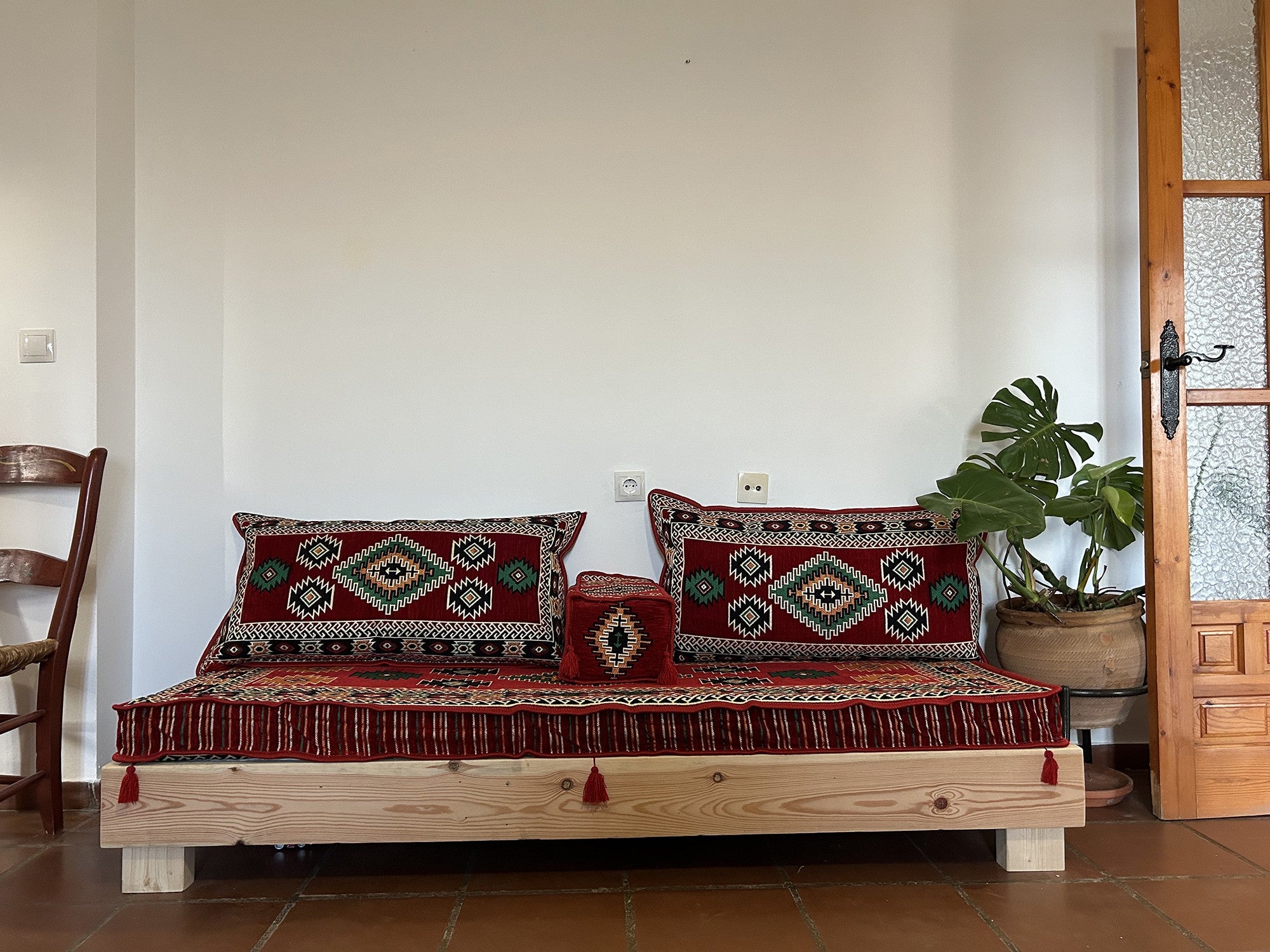 Sofá Árabe Étnico: Comodidad, Estilo y Cultura en un Solo Mueble - Modelo Estambul