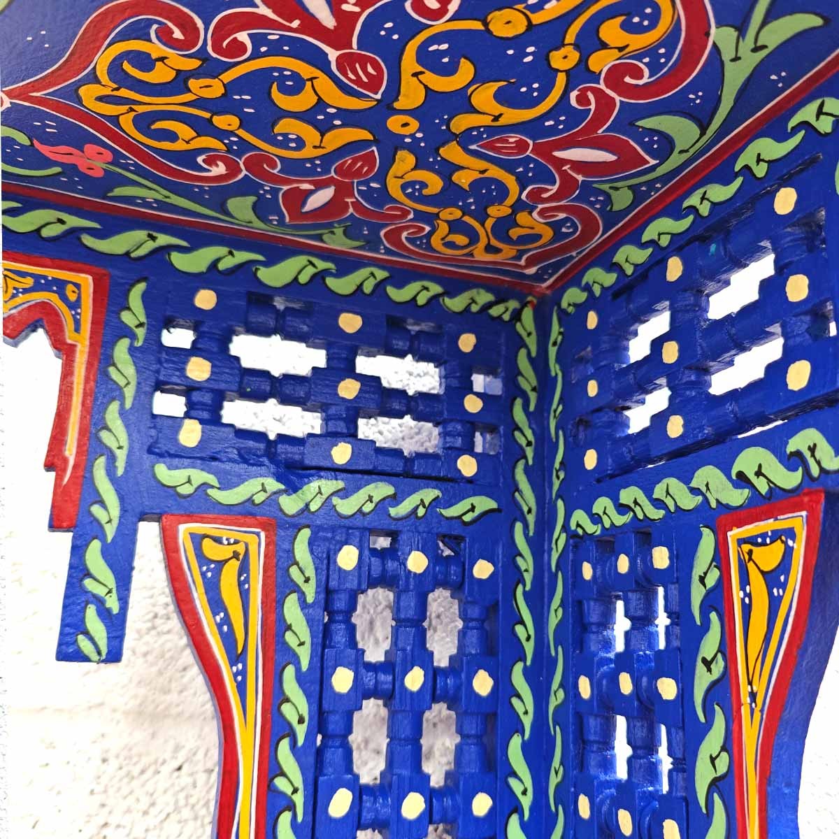 Estantería Esquinera Artesanal de Madera – Pintada a Mano con Diseño Andalusí - Modelo RUKNIA