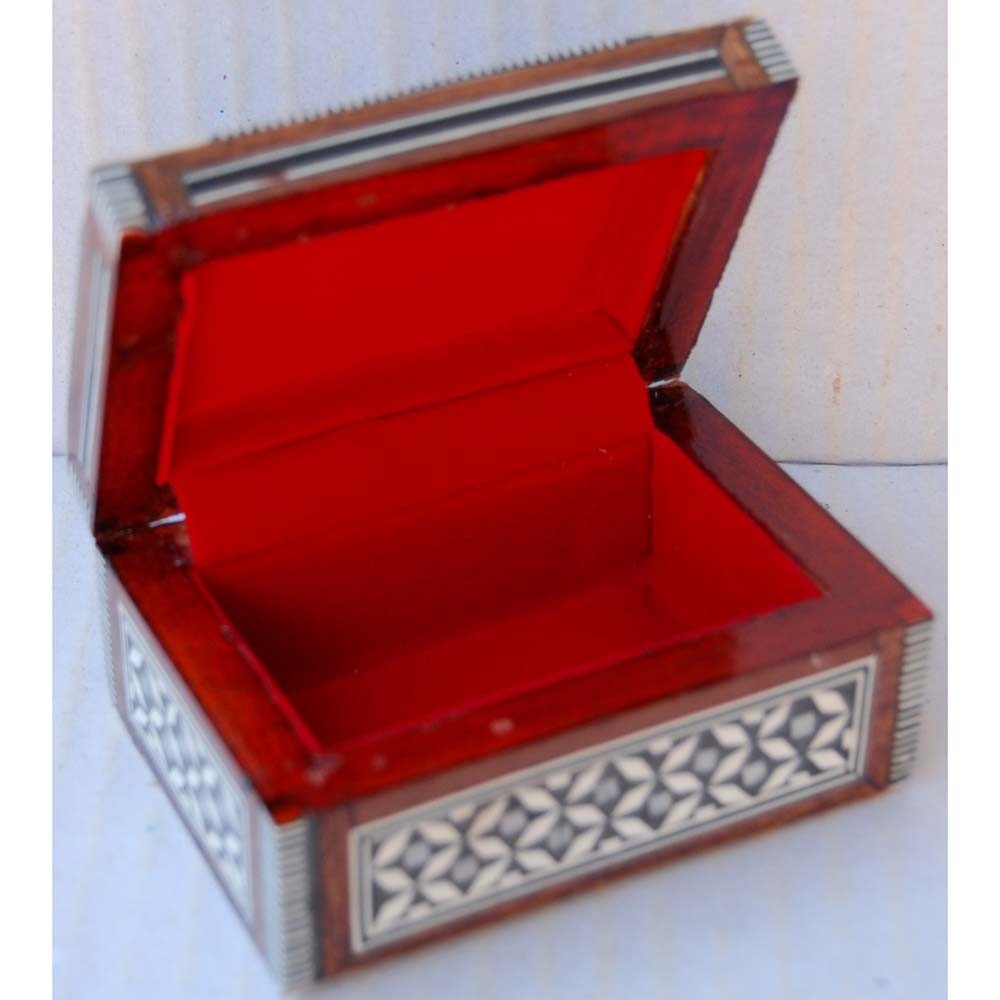 Cajita Rectángular Blanca -Nacar -Terciopelo - Taracea de Egipto