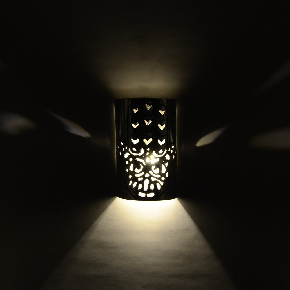 Aplique Pared Alumino Calado - Mano de Fátima - Acabado Pulido - 19 cm