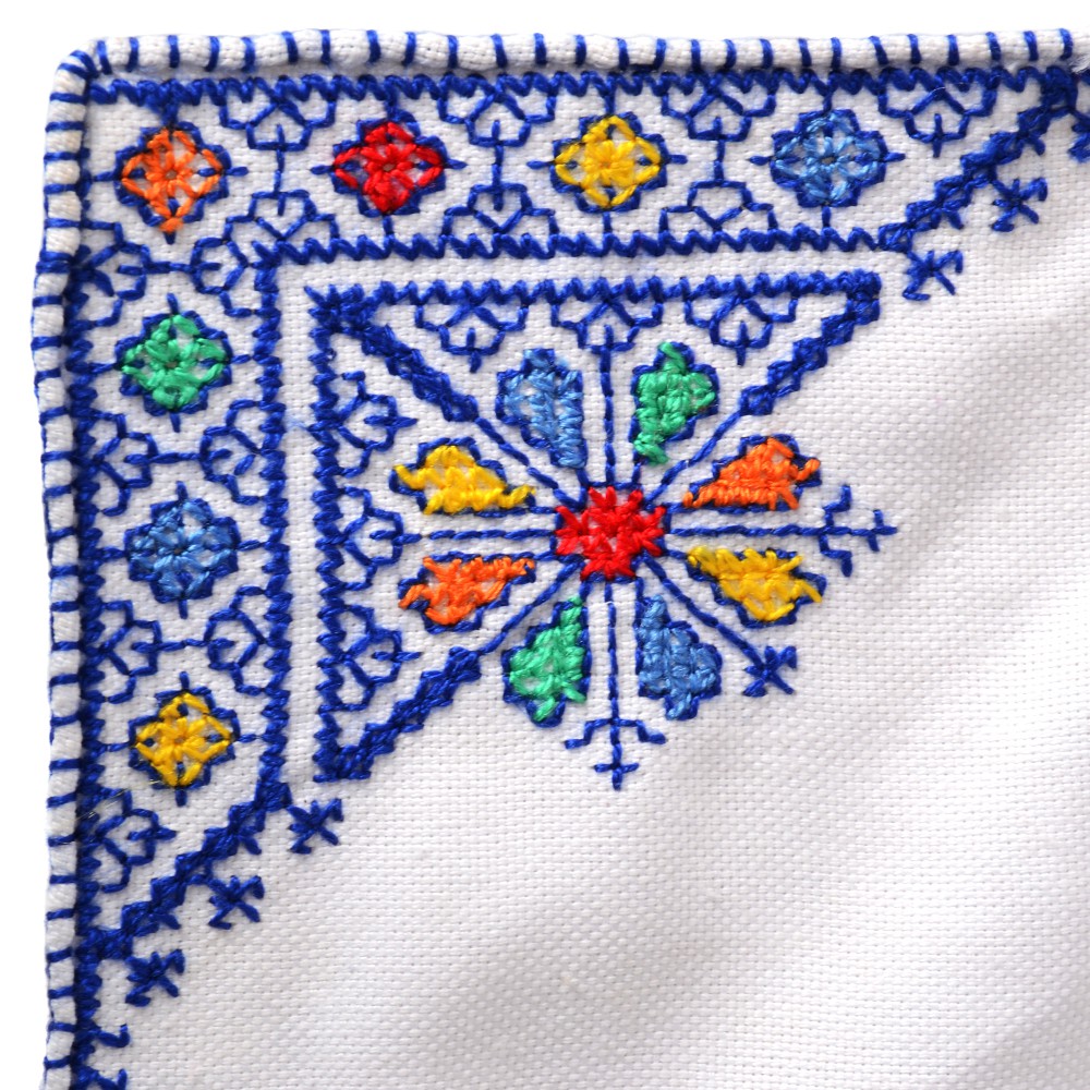 Juego Salvamanteles Y 4 Servilletas - Algodón Y Bordados - Producto Artesanal - Varios Colores