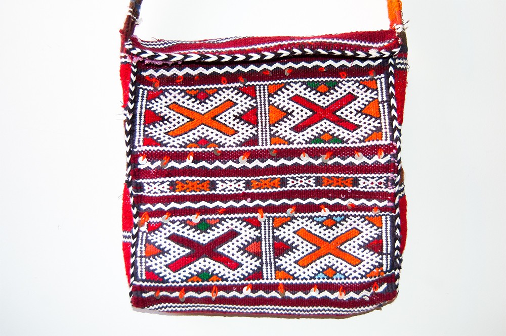 Bolso Tapiz Lana Artesanal Bereber - Modelo Jibli Tachuelas