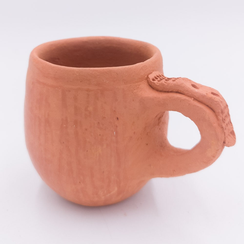 Taza Agua de Barro Arcilla Oued Laou Artesanía Marroquí