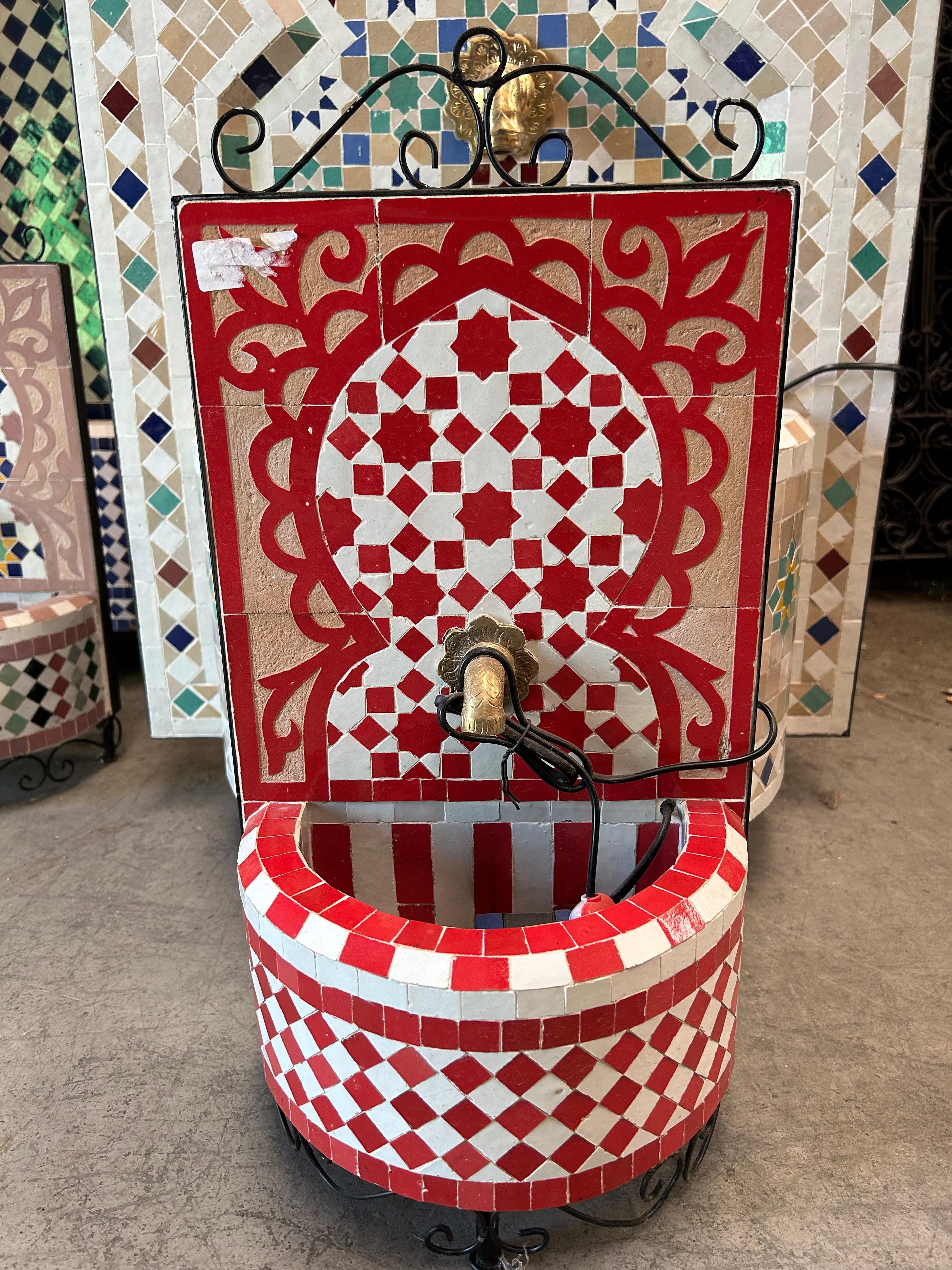 Fuente Zellige Marroquí: La Joya del Azulejo Artesanal en Fez - Modelo Khamra - 50 cm