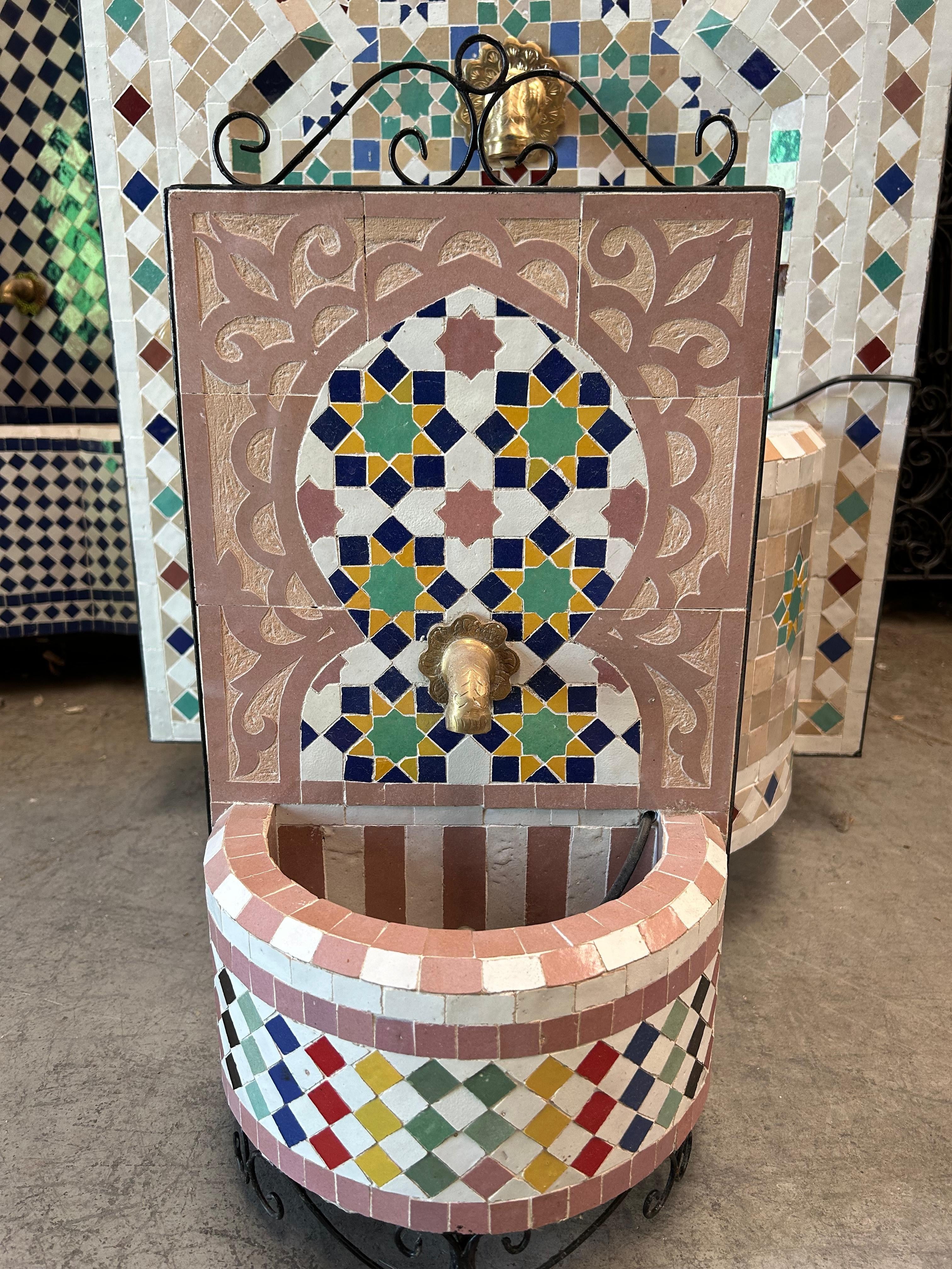 Fuente Zellige Marroquí: La Joya del Azulejo Artesanal en Fez - Modelo Khamra - 50 cm